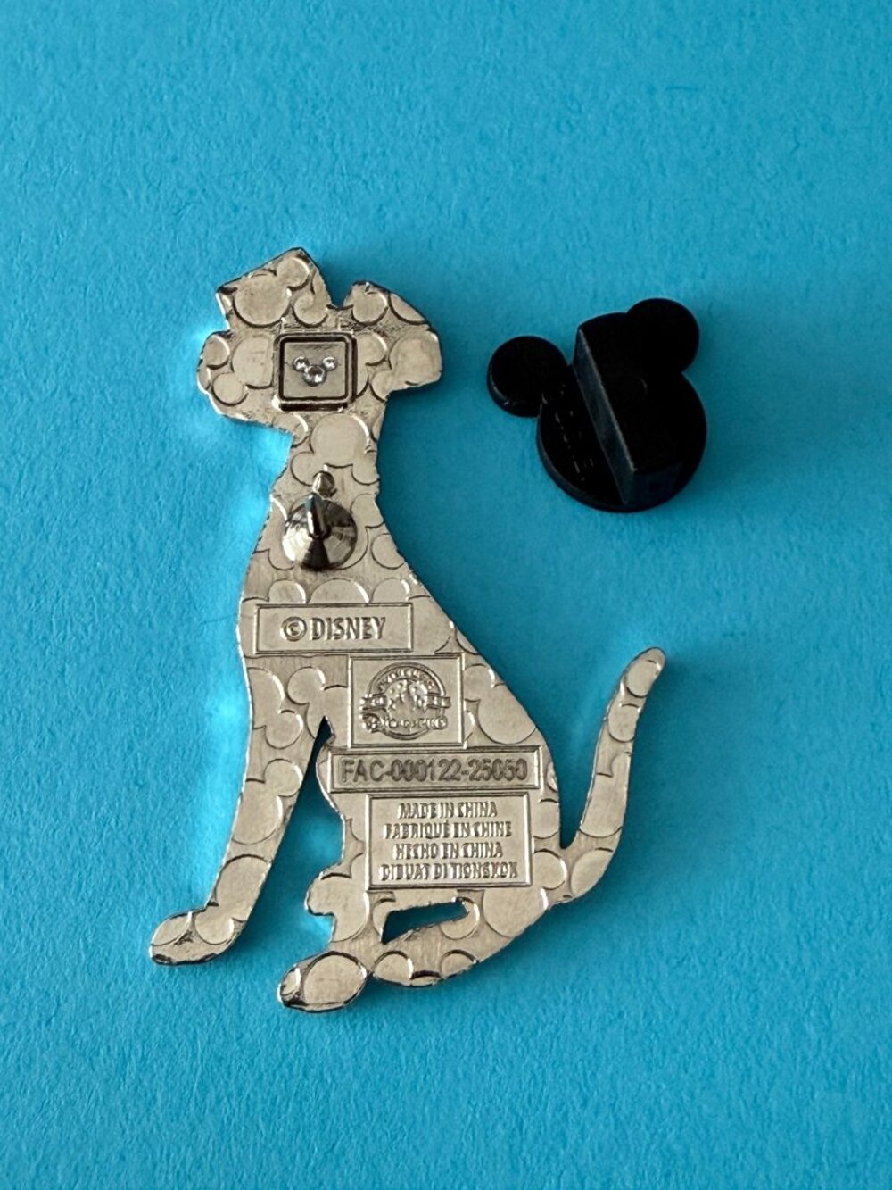 Disney Dogs Mystery Pin - Pongo - Picture 5 of 5